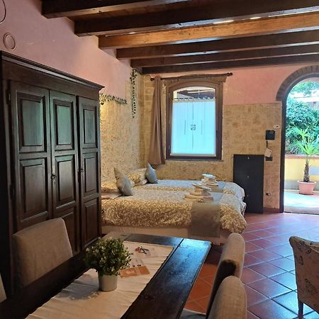 Monolocale Elvira Abbadesse Guest House Milánó Kültér fotó
