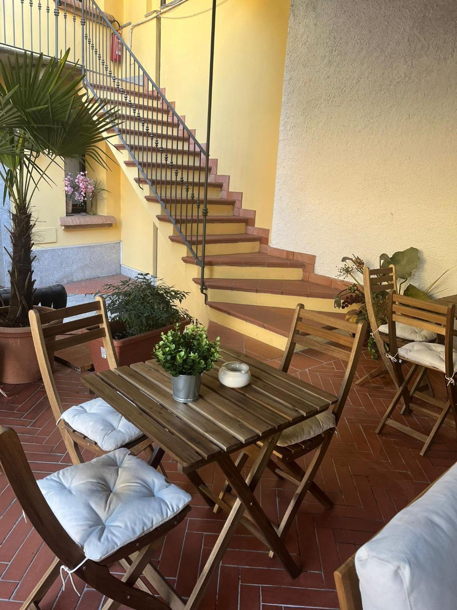 Monolocale Elvira Abbadesse Guest House Milánó Kültér fotó