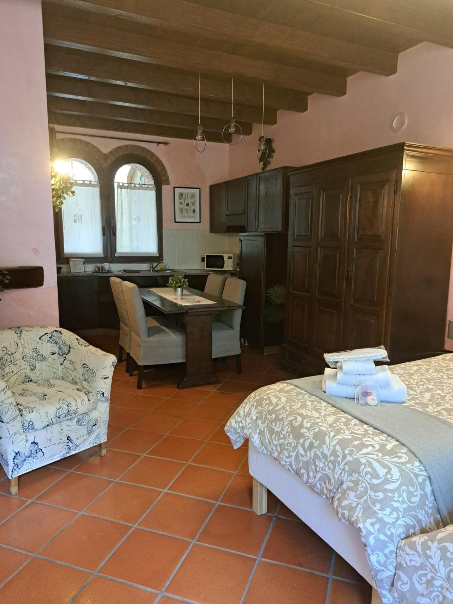 Monolocale Elvira Abbadesse Guest House Milánó Kültér fotó